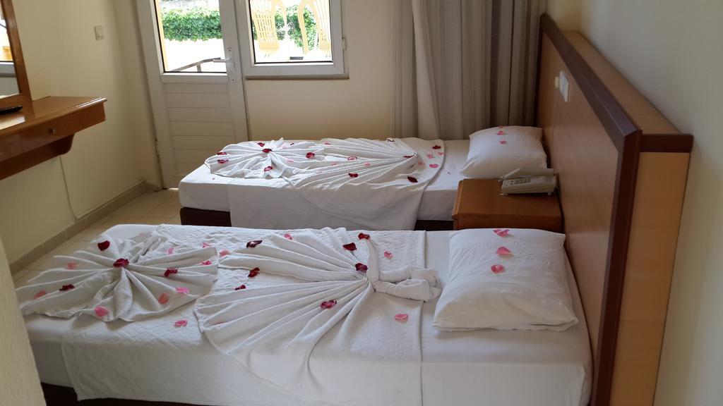 Caner Hotel 케메르 객실 사진